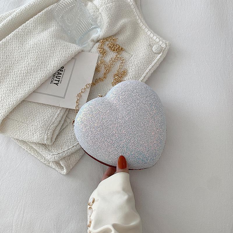 

Изысканная маленькая женская сумка 2024 года, летняя новая модная универсальная сумка-мессенджер с высококачественной текстурой, модная сумка через плечо Love белый