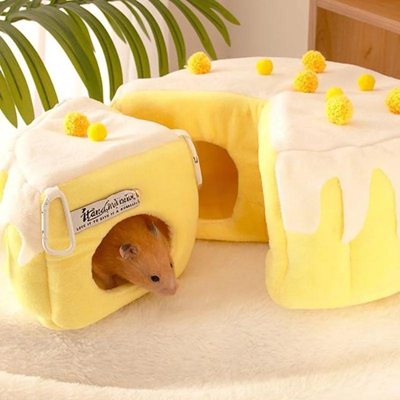 Cute Cake Cotton Plush Hamsters Playing Tunnels Cotton Nest Winter Warm Nest For Ferret Guinea Pigs Squirrels Small Pet Toys