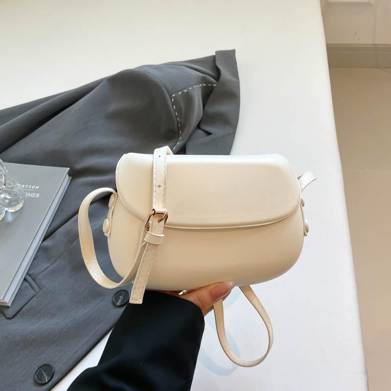 Small bag women 2025 summer new trend versatile large capacity saddle bag niche fashion messenger small square bag women
