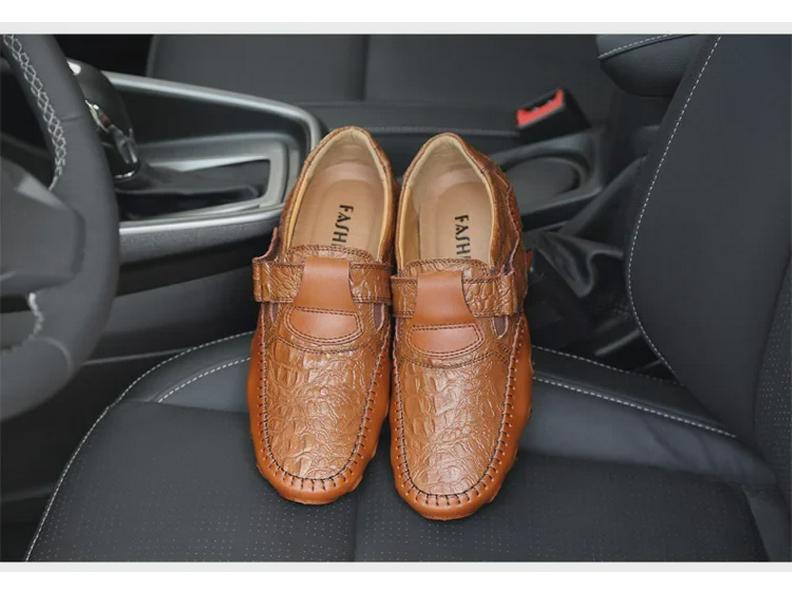 Men's Casual Leather Slip-On Driving Shoes - Breathable, Soft-Soled, All-Match Style, Large Size (Model 8899)
