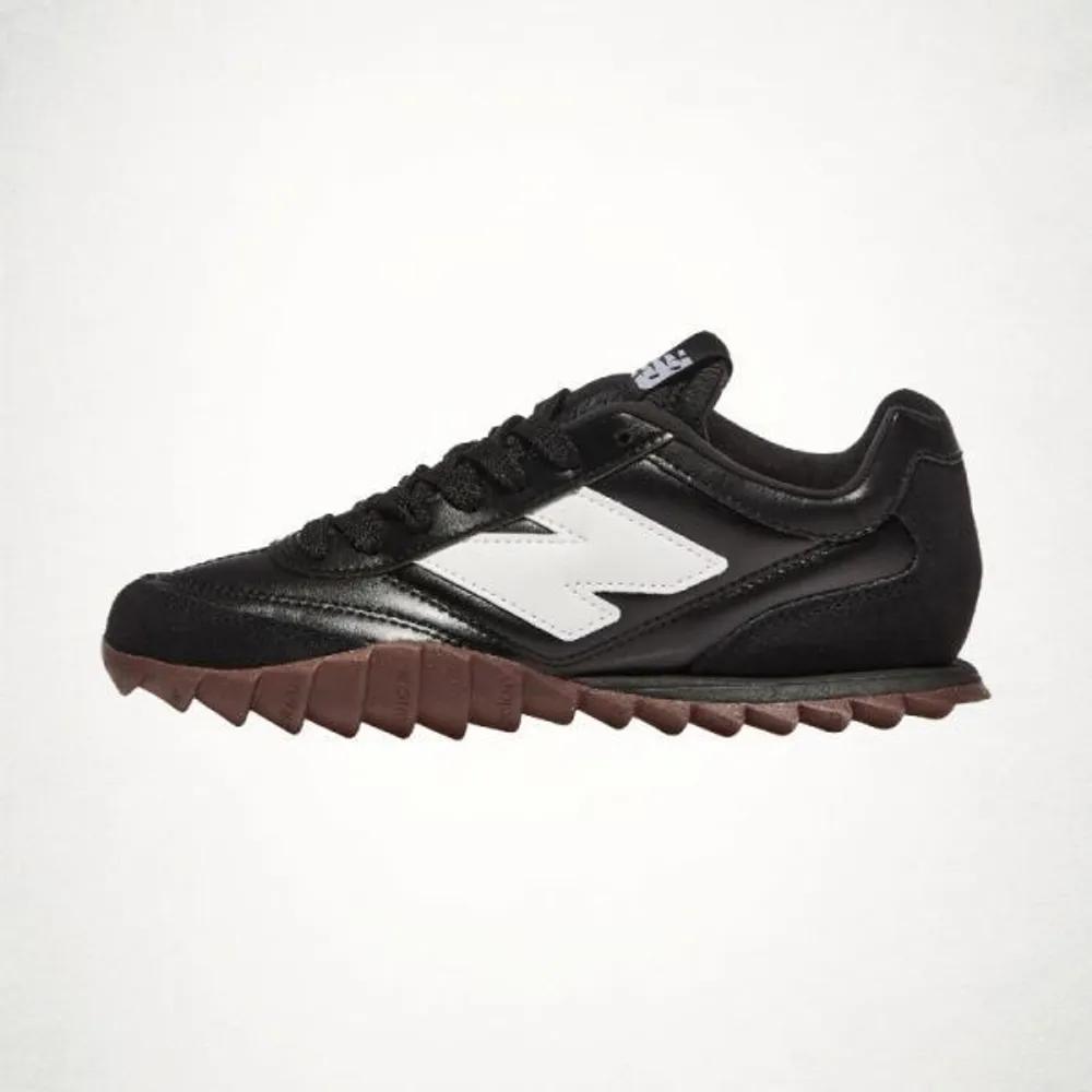 New Balance URC30FH-FH 1640520 275