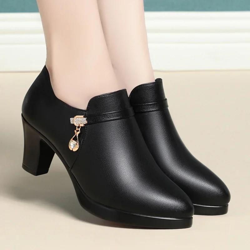 Comfortable Fashion Deep Mouth Soft Leather Women's Platform Shoes 2025 Fall Med Block Heels Single Shoes for Office Mom