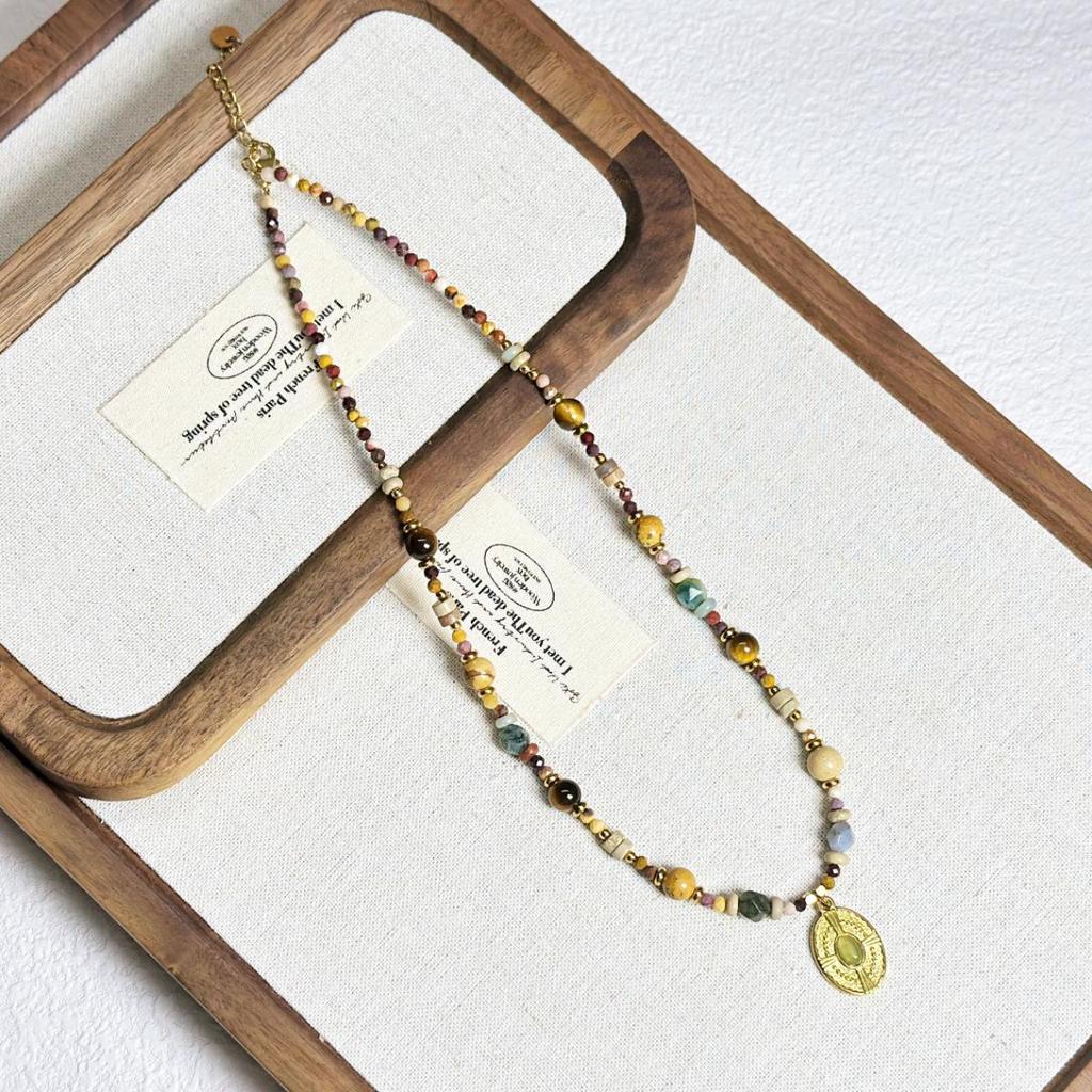 Bohemian Titanstahl Oval Vintage Halskette mit Naturstein Schlüsselbein und Pullover Kette für Damen