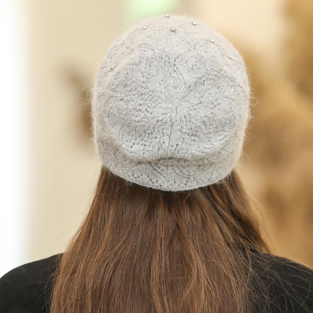 New Women Winter Hat Streetwear Warm Cap Fashion Decorate Beanie Hat For Female Casual Knitted Hat KTB