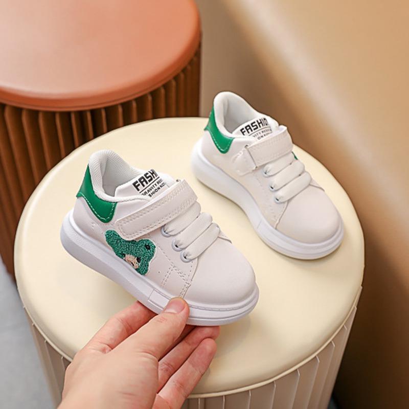 

Детская повседневная обувь на мягкой подошве с рисунком медведя. Детская обувь 23