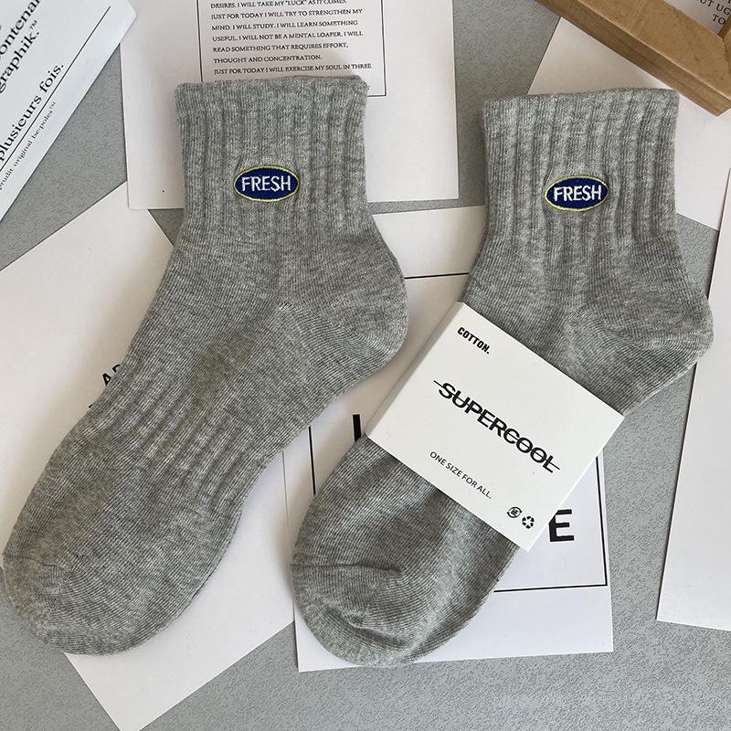 Unisex Breathable Cotton Mid-Tube Socks: Thin & Deodorant for Spring/Summer Sports
