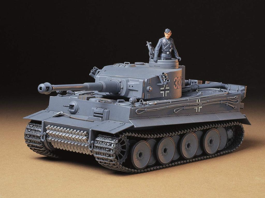 Tamiya 135 Military Miniature Series No. 216 German Army Heavy Tank Tiger I Early Production Plastic Model 35216