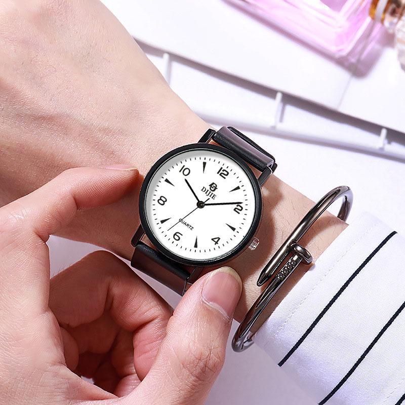 Korean Style Retro Quartz Watch for Middle School and College Entrance Exams – Simple, Classic, Unisex Little Black Watch
