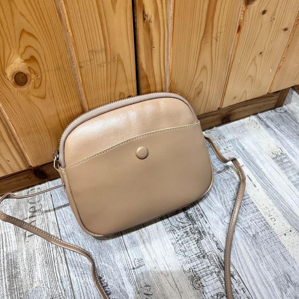 Spring and Summer Mobile Phone Bag Women's New Leather Soft Leather Bag Lightweight Casual Messenger Bag Fashionable Versatile Shoulder Bag