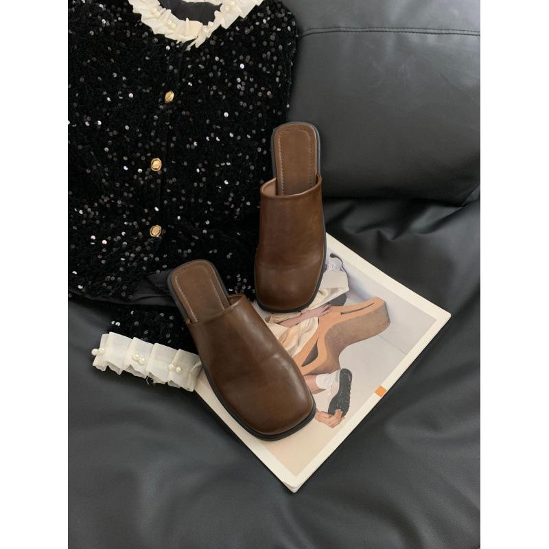 In the spring and autumn of 2025, the new retro British style flat-bottomed bag head and half slippers women's shoe version wear Muller shoes