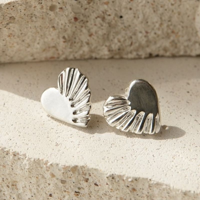 BELLOOGGI Frill heart earring