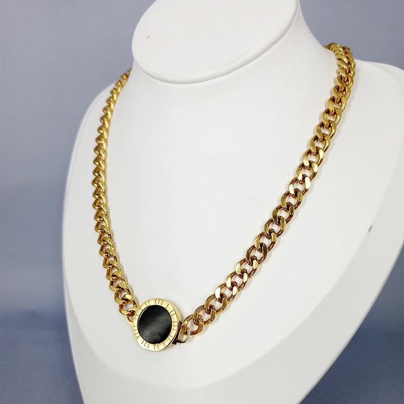 Exaggerated Black Round Tag Chunky Chain Necklace - Titanium Steel Women's Fashion Choker