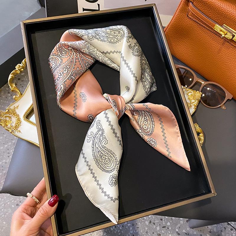 Damen Sommer Seidenschal: Leichtes, luxuriöses kleines quadratisches Halsaccessoire