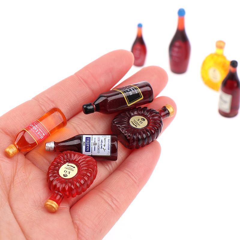 9 stk Dukkehus Verdensberømt utenlandsk vin Xo Whisky Miniatyrmatlek