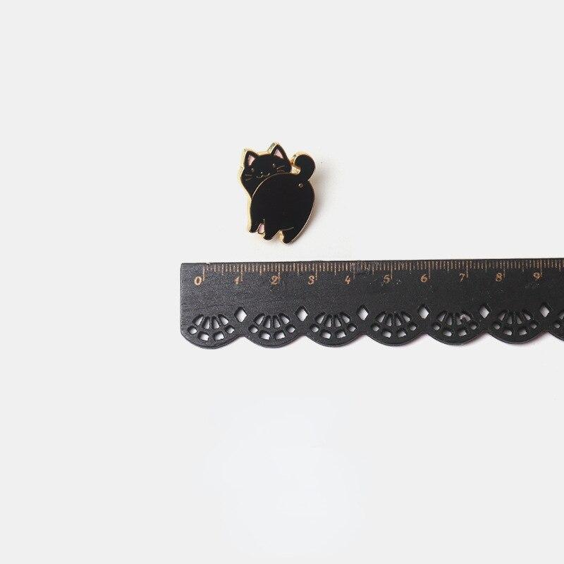 Kawaii Cartoon Katze Metall Broschen Liebhaber Paar Schwarze Katze Weiße Katze Mini Abzeichen Kinder Erwachsene Kleidung Dekoration Pins
