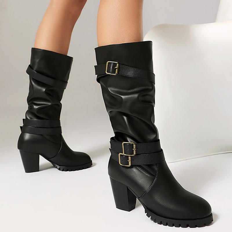 Didelio dydžio minkštos PU medžiagos apvadas su trijų eilių sagtimi moteriškiems vidutinio ilgio batams su smailėjančiu storu kulnu ir flokuota medžiaga blauzdos batams