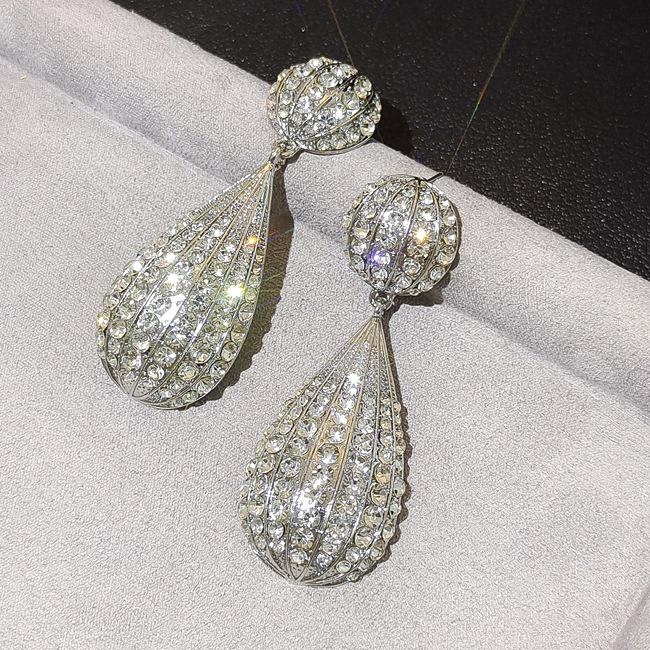 2025 Diamond Geometric Flower Tassel Earrings – Korean Cold Style, Light Luxury for Women