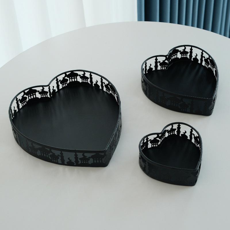 Star and Moon Heart-Shaped Wrought Iron Fruit Bowl Decorative Piece Creative Cake and Dessert Tray for Living Room Home Decor