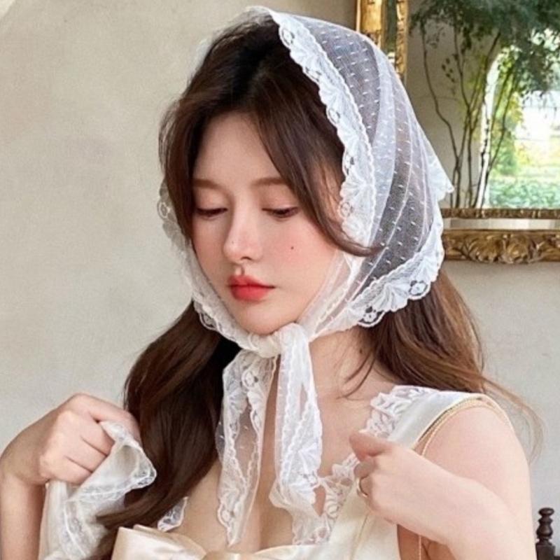 Elegant Women Lace Triangle Kerchiefs Summer Spring Sunproof Lace Triangle Bandana for Teens Girl Camping Taking Photo