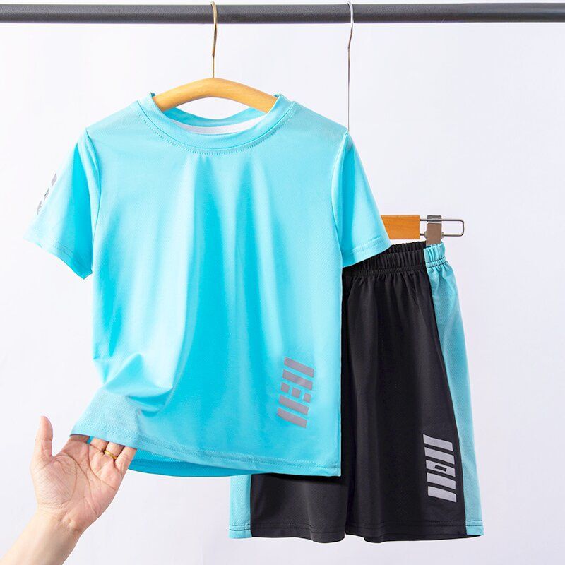 Conjunto de camiseta y pantalones cortos para niños, cómodo, hipoalergénico y transpirable, adecuado para deportes y uso diario