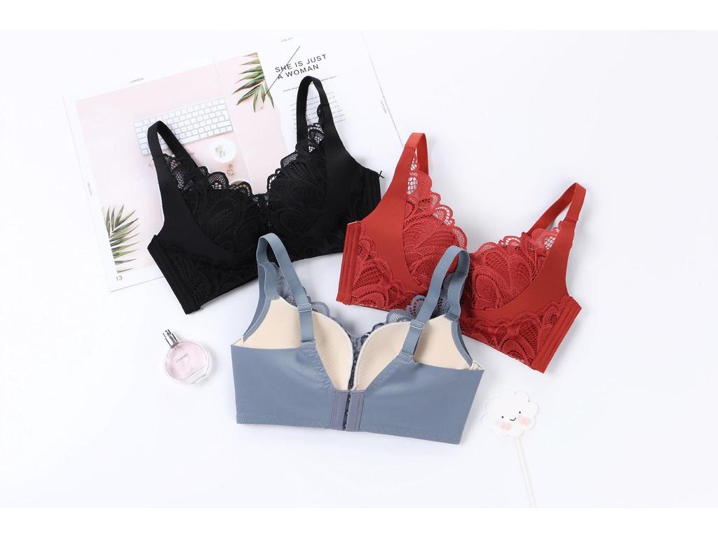 Originales französisches romantisches Spitzen-Bügel-BH-Set für kleine Oberweiten.