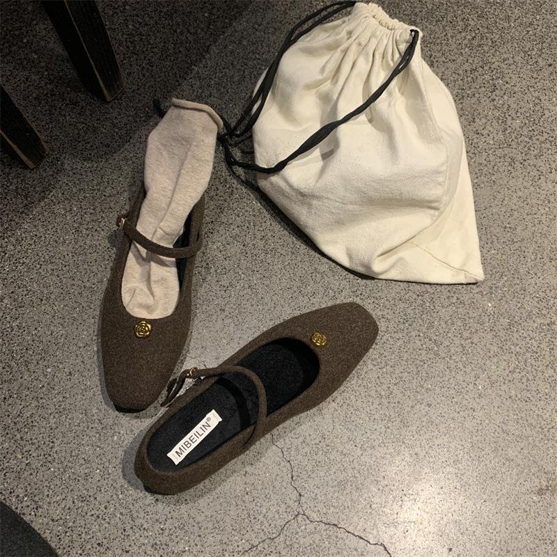 2025 New Square Head Bow with Skirt Single Shoes Versatile and Comfortable with Skirt Retro One-word Buckle with Small Leather Shoes