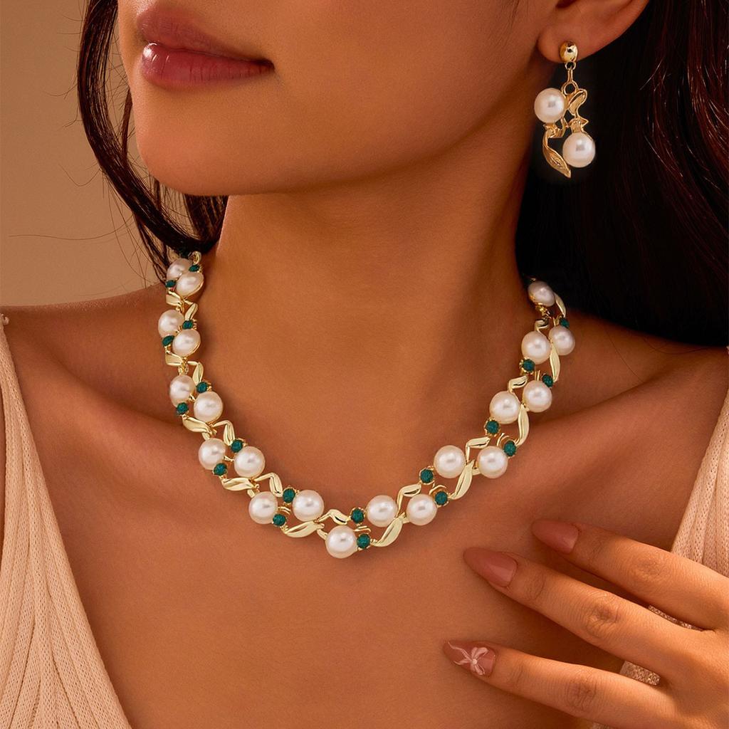 Vintage Turquoise Artificial Pearl Inlay Jewelry Set Necklace Earrings Elegant Statement Accessories for Women