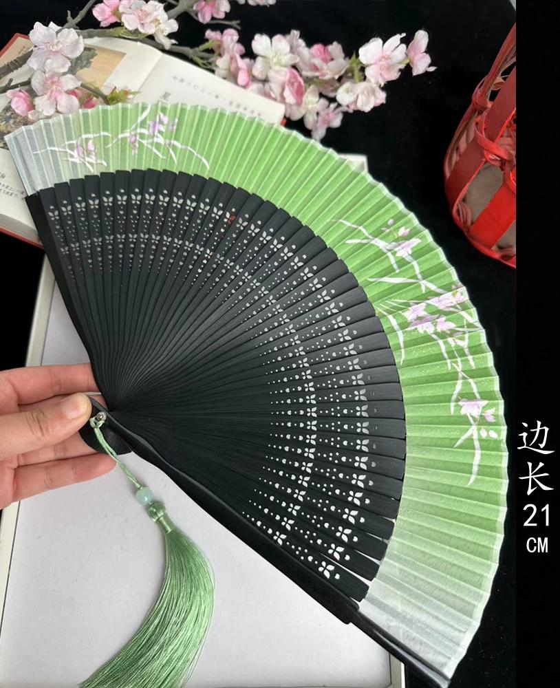 Vintage-Style Portable Green Folding Fan for Women, Suitable for Hanfu, Cheongsam, Classical Dance, and Summer Use