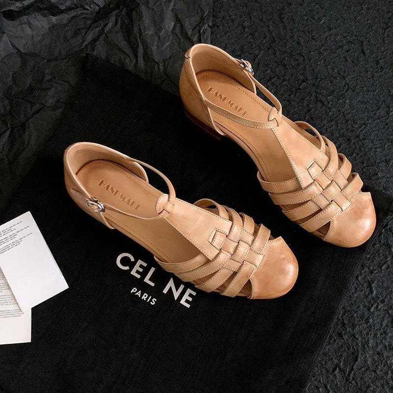

2025 British woven hollow bag head sandals women s summer new leather low-heeled round head Roman pig cage shoes 40 абрикосовый