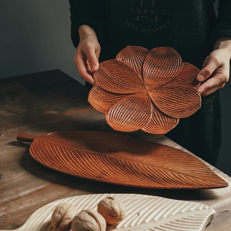 1pc Wood Tray For Serving Food Walnut Solid Wood Retro Tray For Food Bread Sushi Snack Plate Leaf Tea Tray Creative Multifunctional Wooden Plate for R