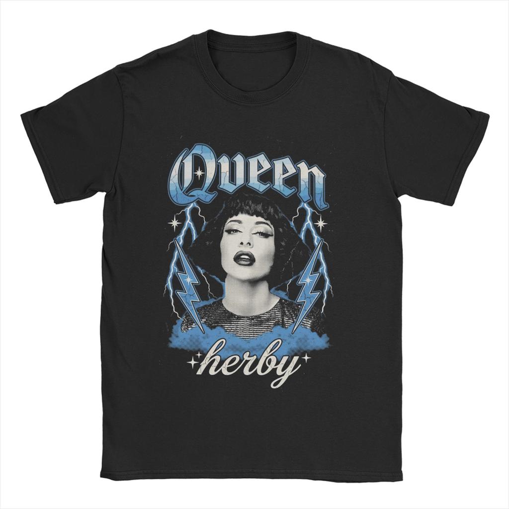 Vintage Qveen Herby Red TShirt for Unisex Women Leisure 100 Cotton Tees Crew Neck Short Sleeve T Shirt Gift Idea Clothes