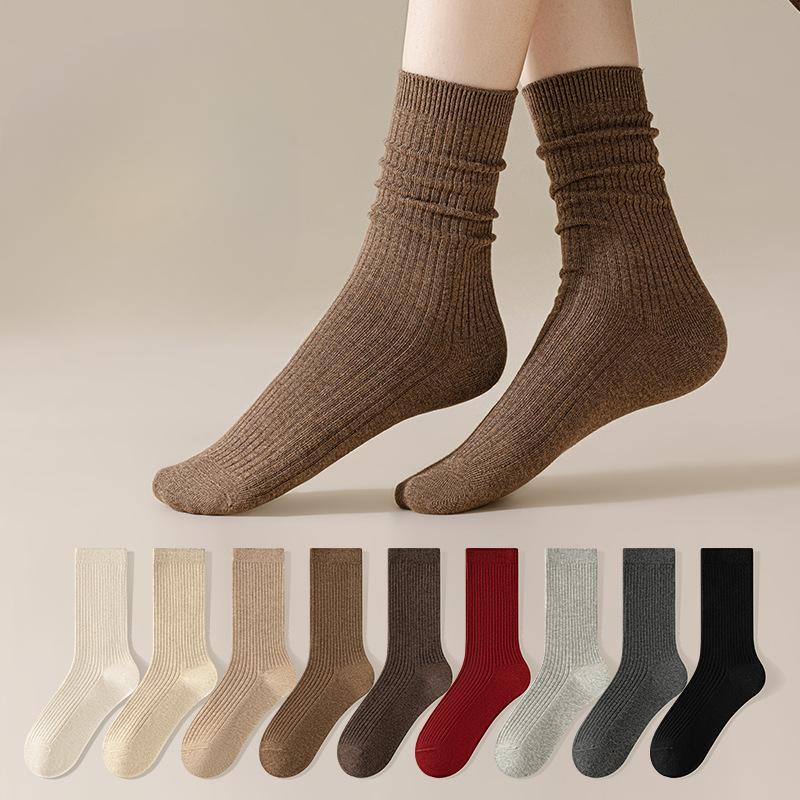 Female Autumn and Winter Leisure Thick Cotton Sweat Absorbent Deodorant Anti Pilling In The Cylinder Pile Socks