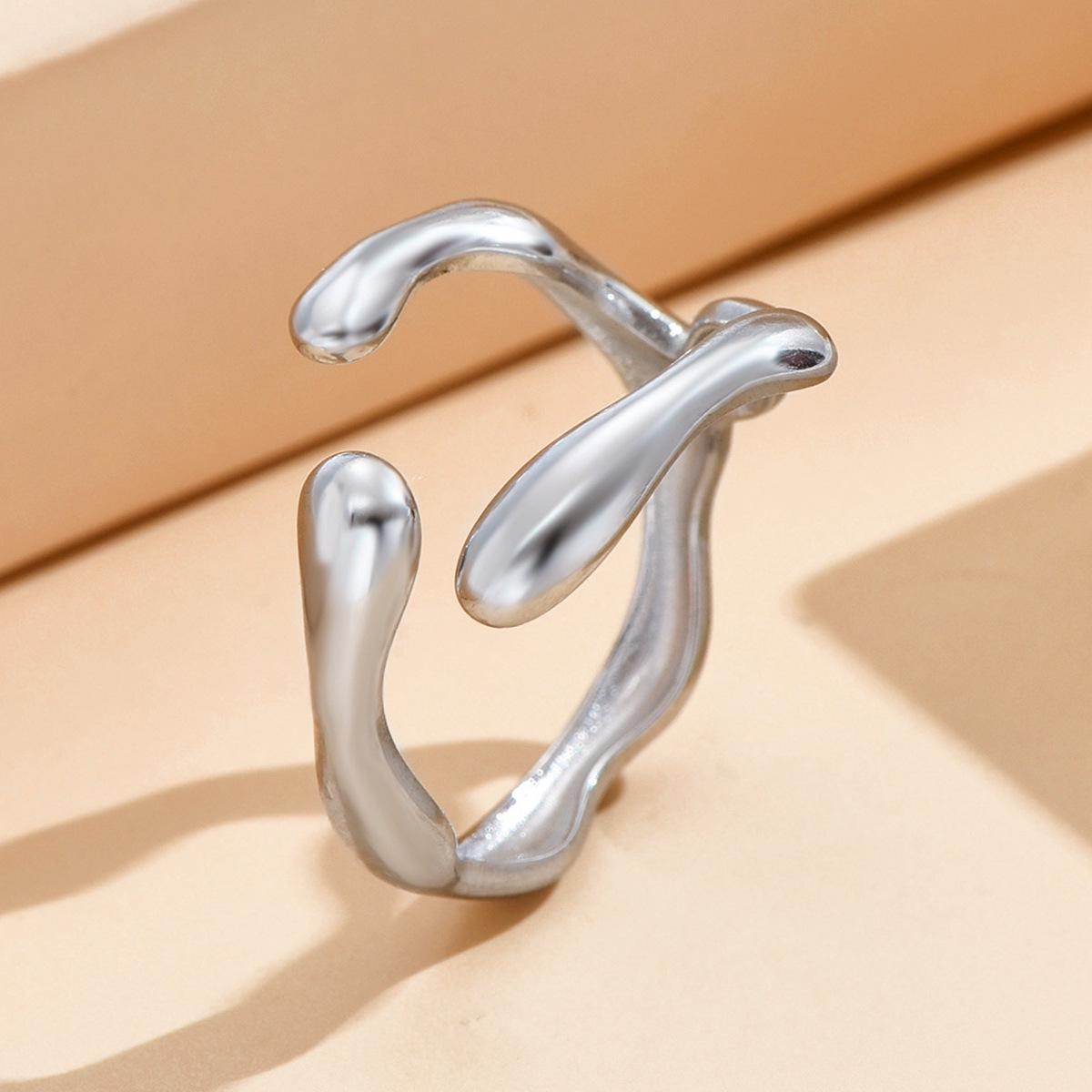 Retro Baroque Stainless Steel Adjustable Ring with Irregular Split Design for Women
