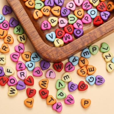 100 sztuk/zestaw 7mm Acylowe kolorowe serca akrylowe koraliki literowe do tworzenia biżuterii DIY Bransoletka Naszyjnik Materiały ręcznie robione