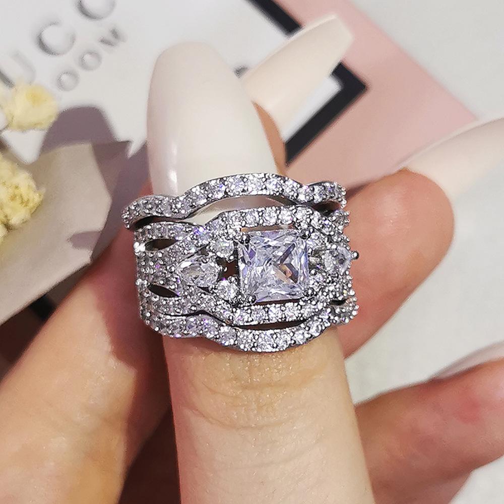 Three-in-One Luxury Women's Wedding Ring Set - European and American Style