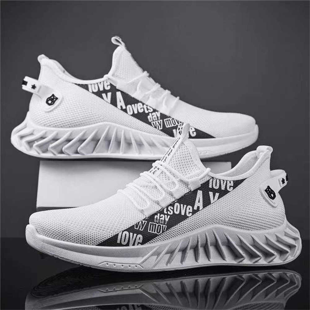 Fashion Platformed Without Heels Shoes Cosplay Vulcanize Sneakers Outdoor Man Moccasins Man Sports Exercise Lofer Tines Original