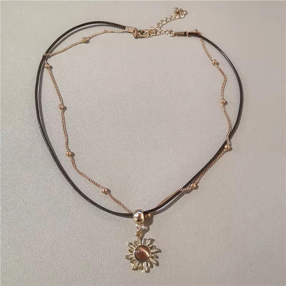 Vintage Resin Charm Chokers Brown Sun Pendant Adjustable Rope Chain Pendant Necklace
