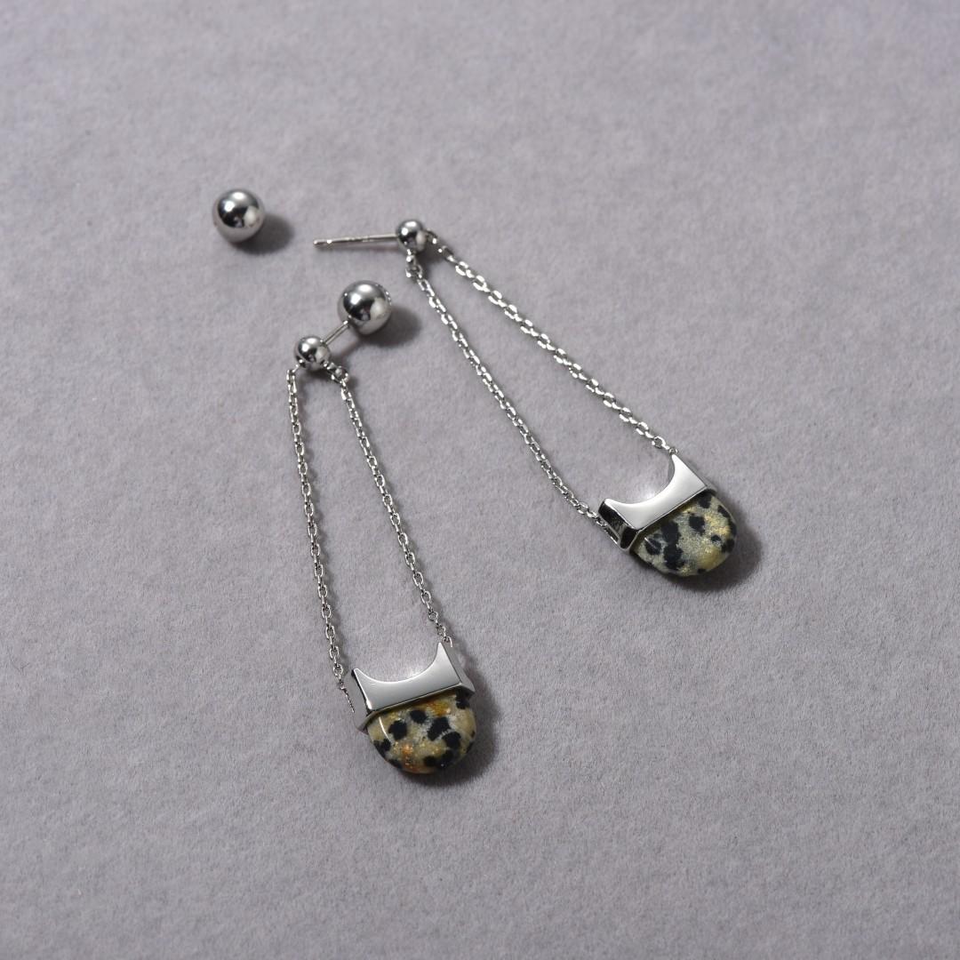 Fashion Commuter Must Enter Copper Plated Platinum Earrings Spotted Stone Pendant S925 Silver Needle Earrings Retro Fashion Earrings Women
