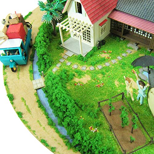 Sankei Studio Ghibli Series My Neighbor Totoro Diorama with Totoro, Paper Craft MK07-35
