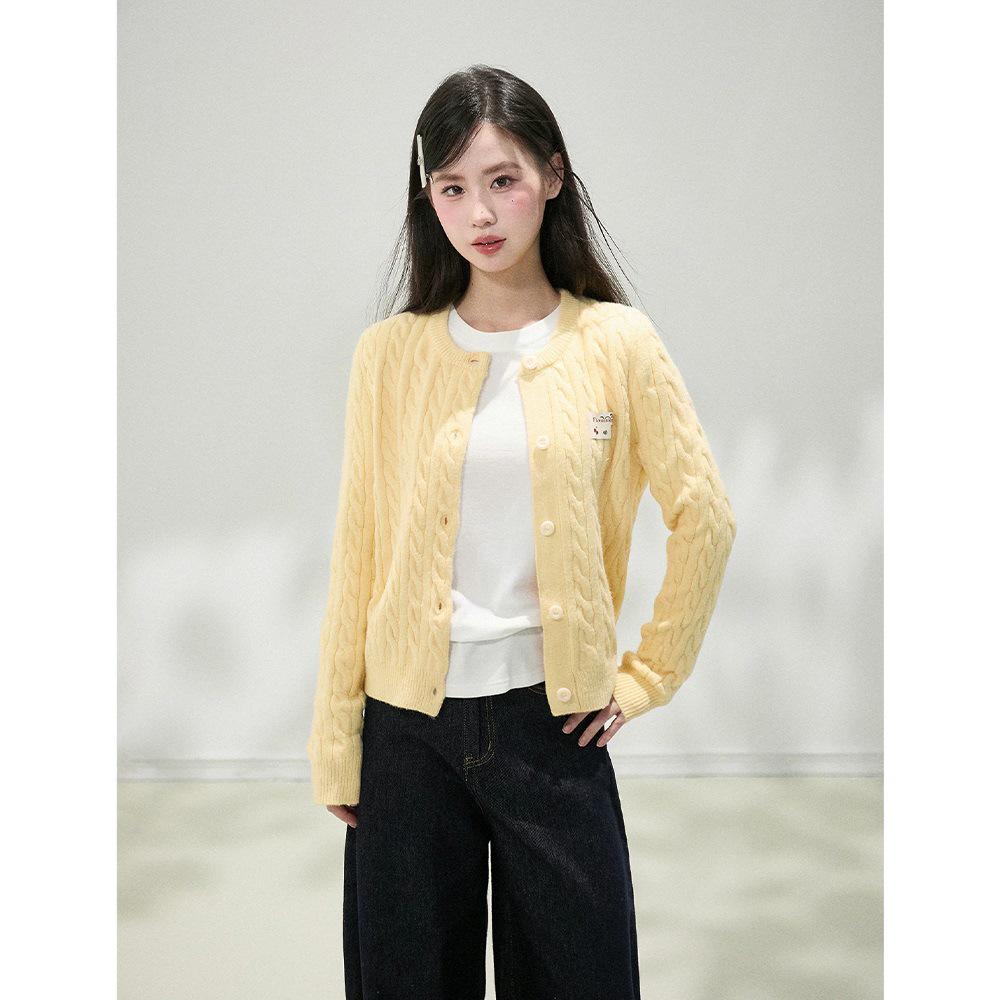Women's High-Quality Milk Yellow Cable Knit Cardigan - Long Sleeve Sweater for Autumn 2026