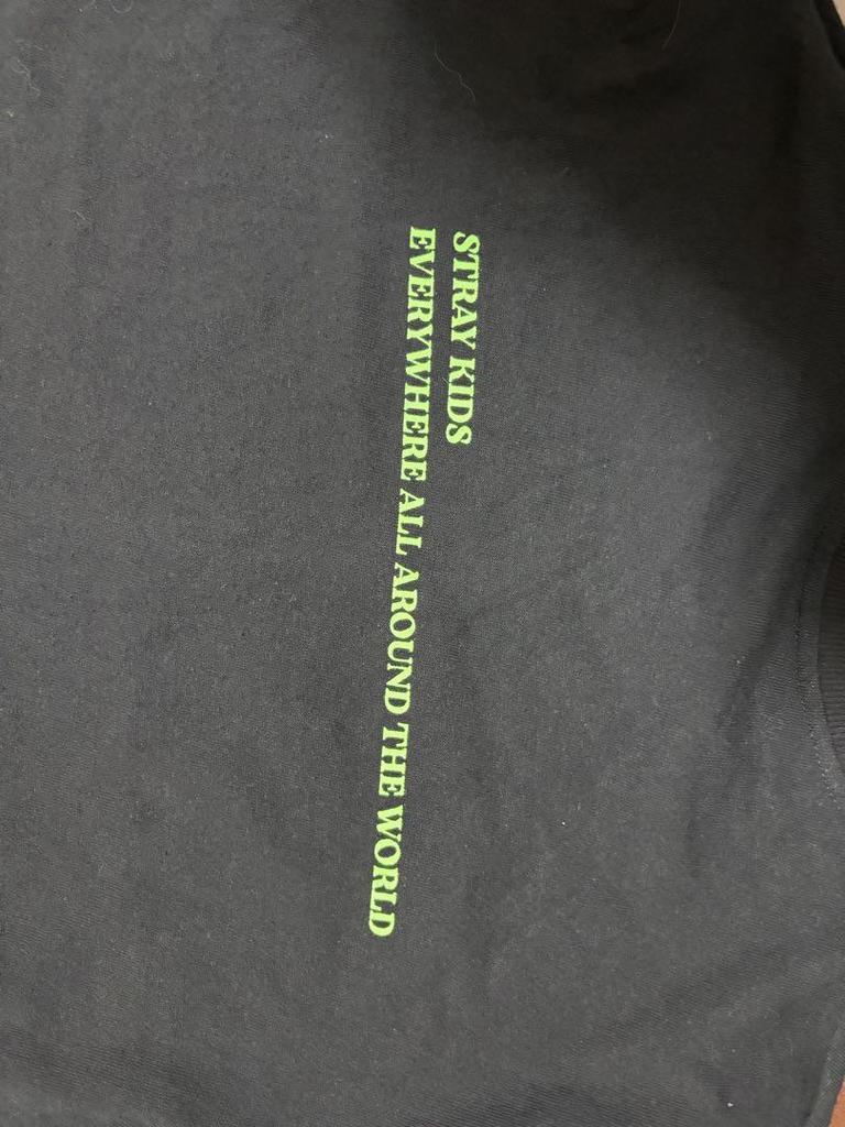 [USED] Stray Kids MANIAC T-shirt