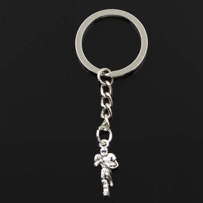Mode Soccor Fußballspieler 22x13mm Anhänger 30mm Schlüsselanhänger Kette Männer Auto Geschenk Souvenirs Schlüsselanhänger