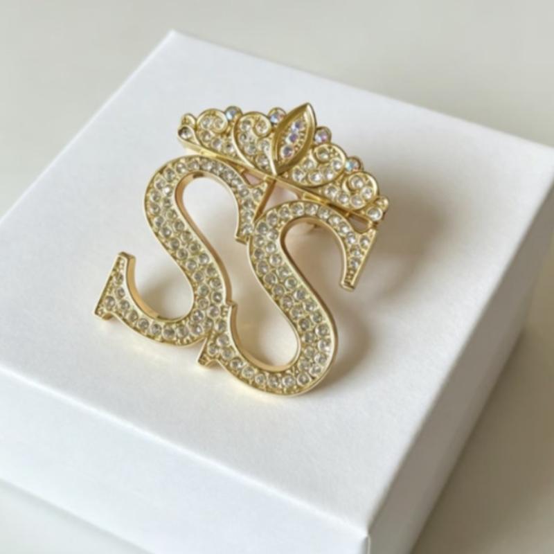 

Fashion Crown Double S Letter Brooches Men Suit Shirt Badge Women Jewelry Accessories золотий