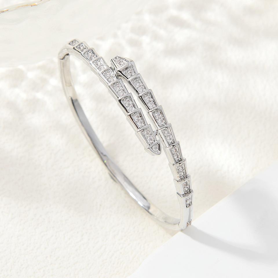 Snake-shaped High-end Couple Chain Fashionable Temperament Bracelet One Size(16-22CM)