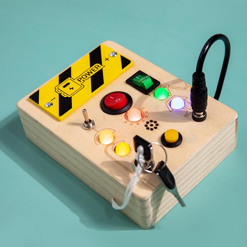 Children'S Educational Early Education Toys Wooden Switch Socket Led Light Traffic Light Kindergarten Busy Board