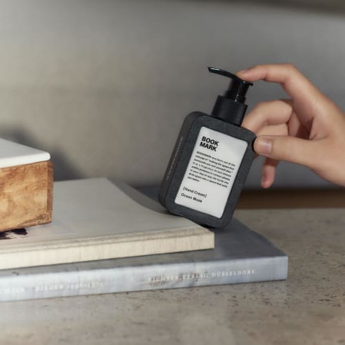 Official BOOK MARK Hand Cream VERDANT 60g | Highly Moisturizing Body Cream, Perfect As a Gift