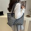 New Mother and Child Bag Fashionable Retro European and American Large-capacity Letter Printing Portable Shoulder Bag Tote Bag Women's Bag