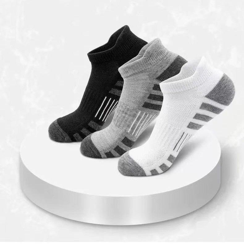 Men's Summer Short Black Socks - Thin, Mid-Short Tube, Sweat-Absorbent, Deodorizing, Boat Style