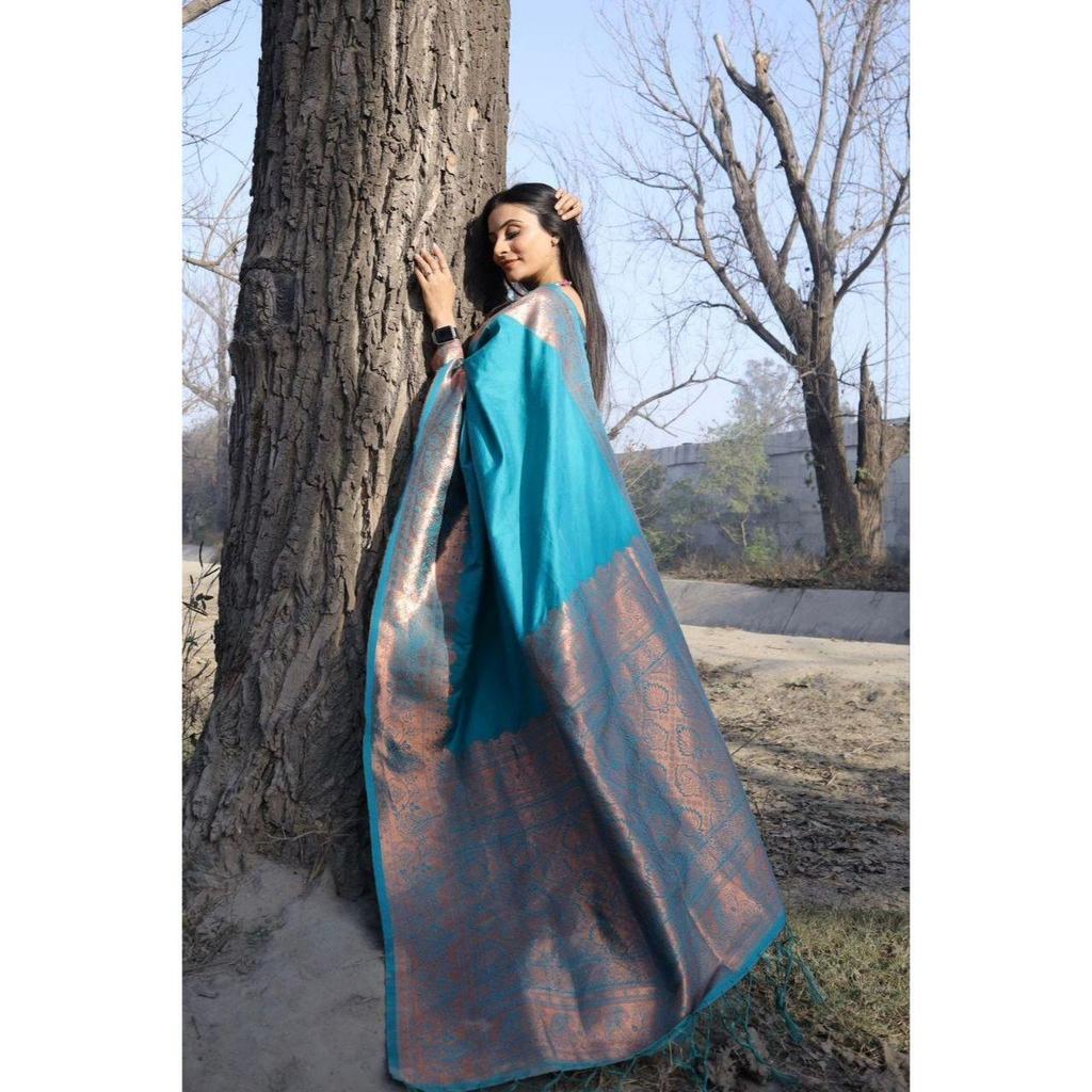This Beautiful Saree Is Elegantly Decorated with Gorgeous Solid Jacquard Weave That Gives a Perfect Look To the Outfit.