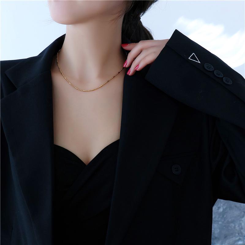 Vergoldete Titanstahl-Rundperlen Feine Kette Choker-Halskette – Koreanischer Schlüsselbein-Kalter Stil für Damen